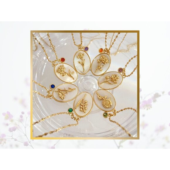 Mother of Pearl - Birth Flower Necklace - Birth Month Jewelry - Botanical Jewelr - Picture 9 of 10